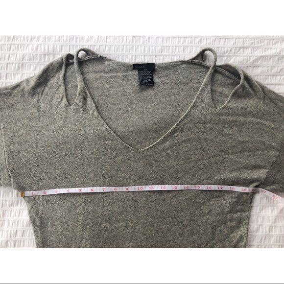 Oversized Shoulder Cut Out V-Neck Neutral Sweater - Picture 7 of 11